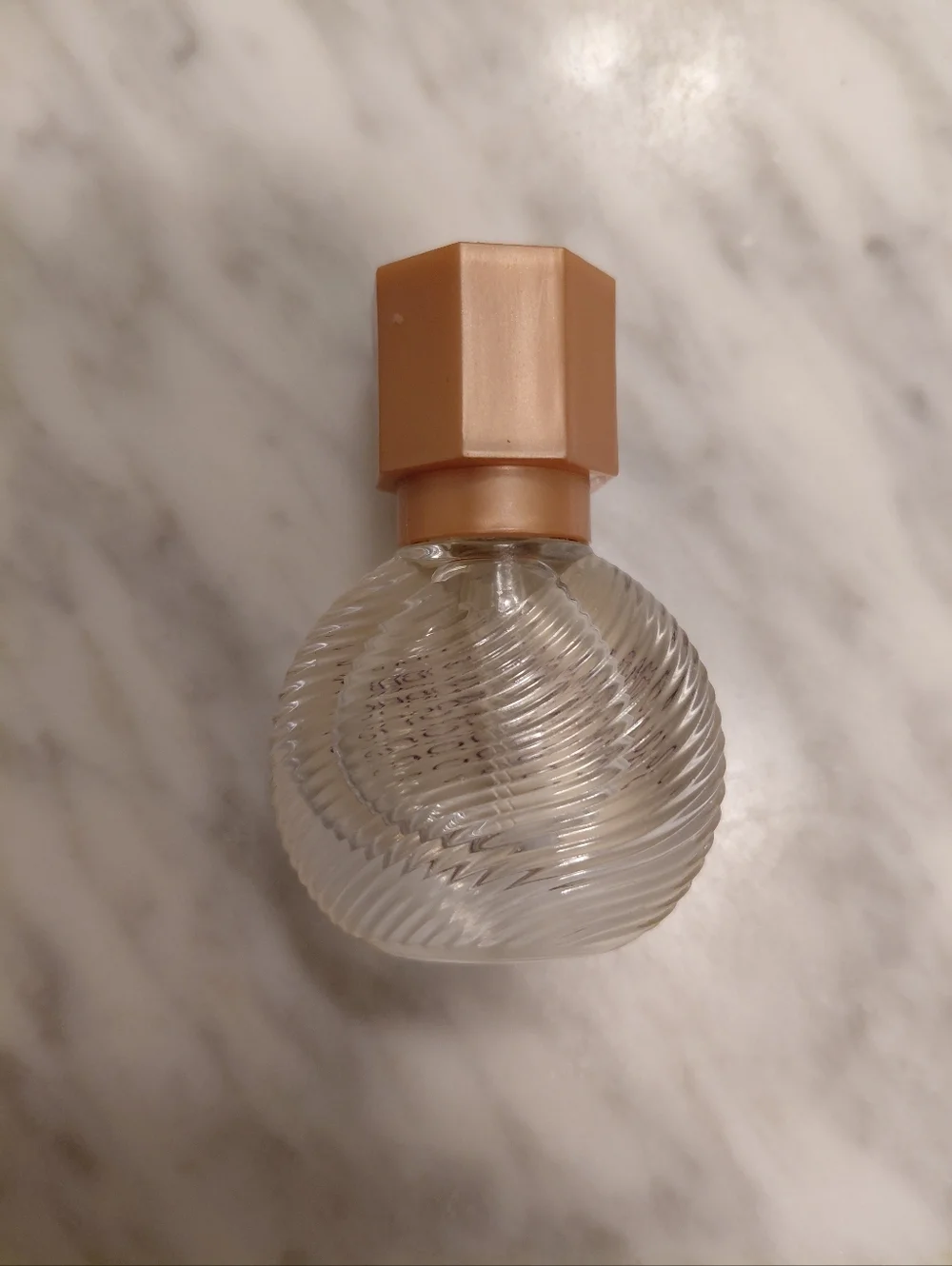 Sensuous by Estee Lauder 4ml Spray Travel size - Picture 3 of 6